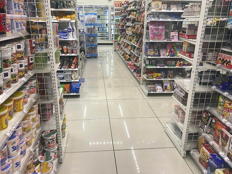 コンビニ